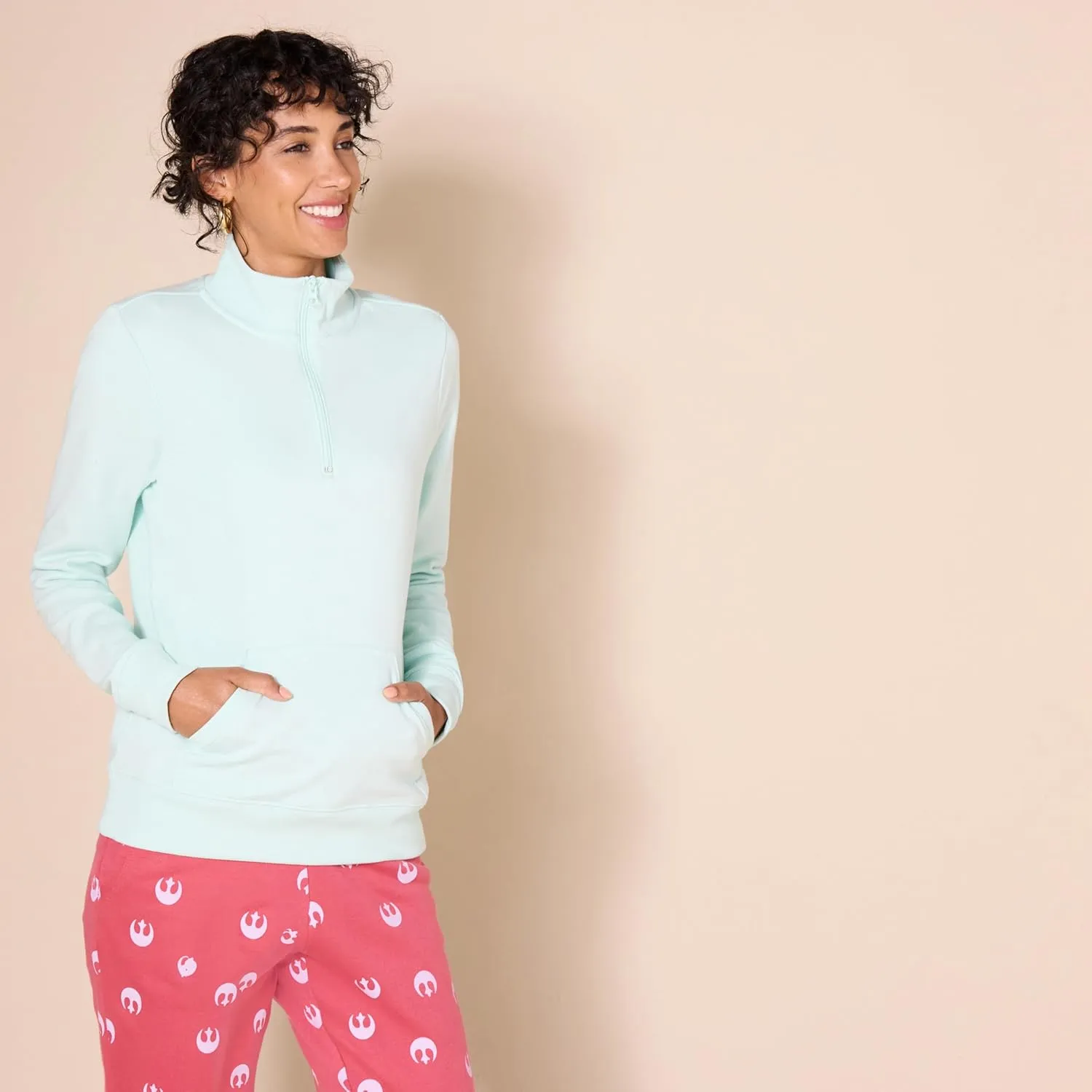 Amazon Essentials Women's Long-Sleeve Fleece Quarter-Zip Top (Available in Plus Size)