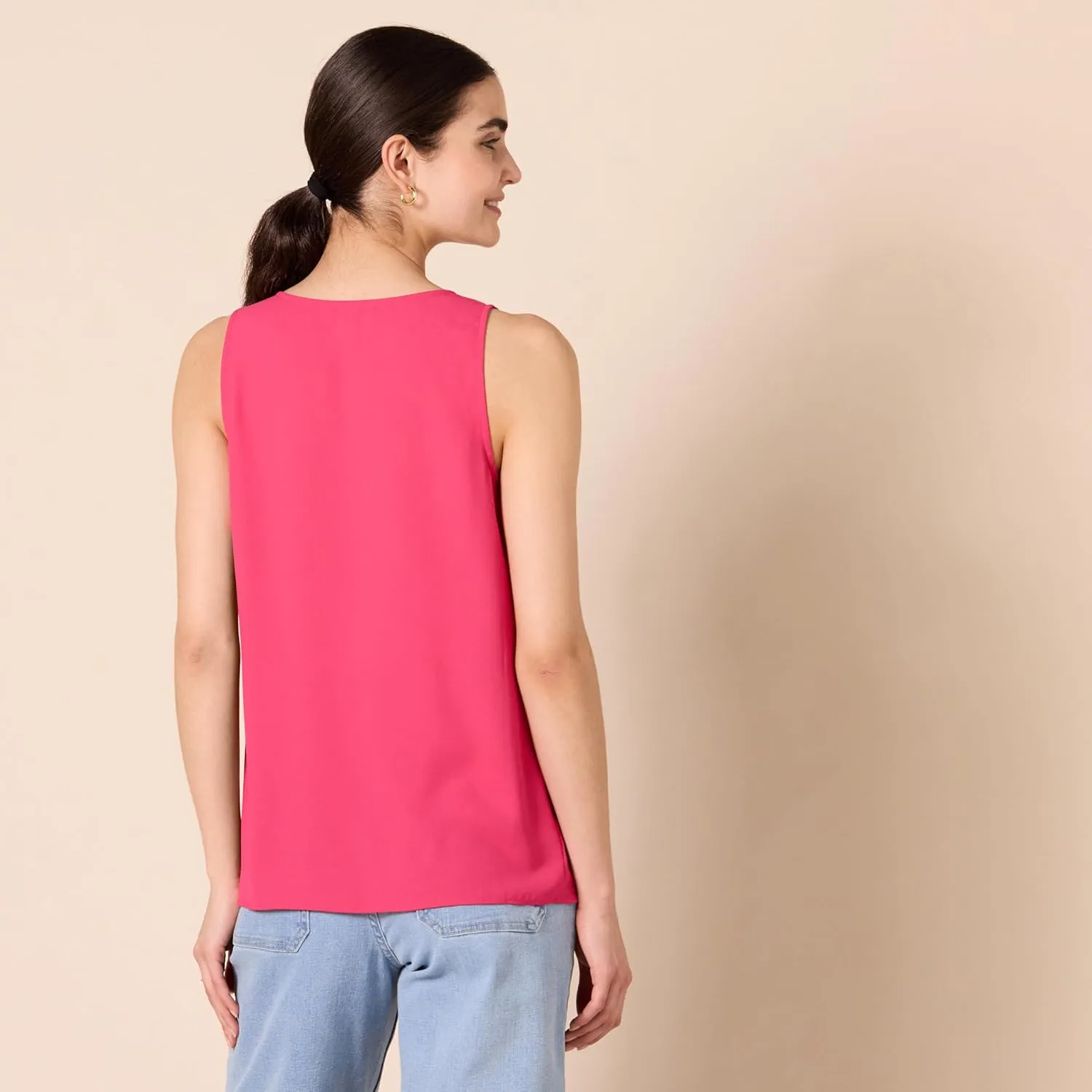 Amazon Essentials Women's Regular-Fit Sleeveless Layering Tank Top (Available in Plus Size)