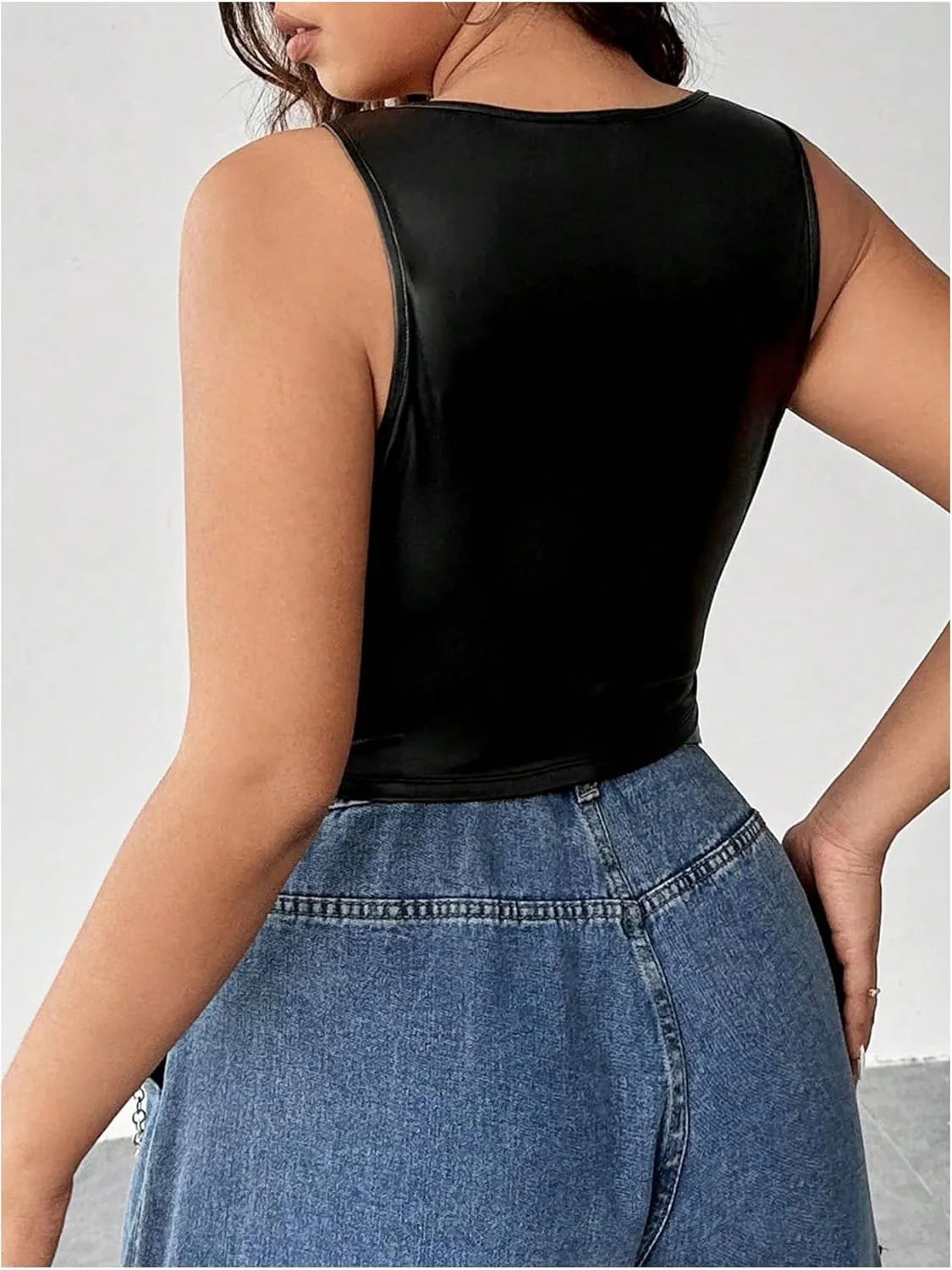 Floerns Women's Square Neck Asymmetrical Hem Sleeveless Shirts PU Leather Club Tank Top