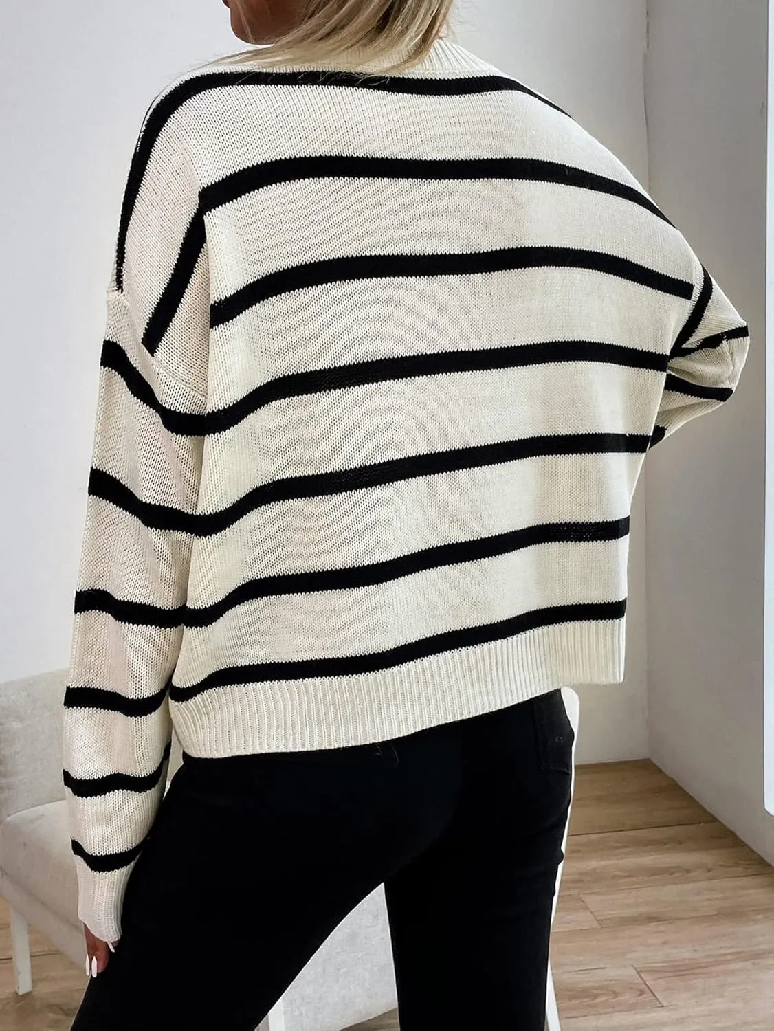 GORGLITTER Women's Striped Drop Shoulder Sweater Oversized Crew Neck Knit Sweaters Pullover Top