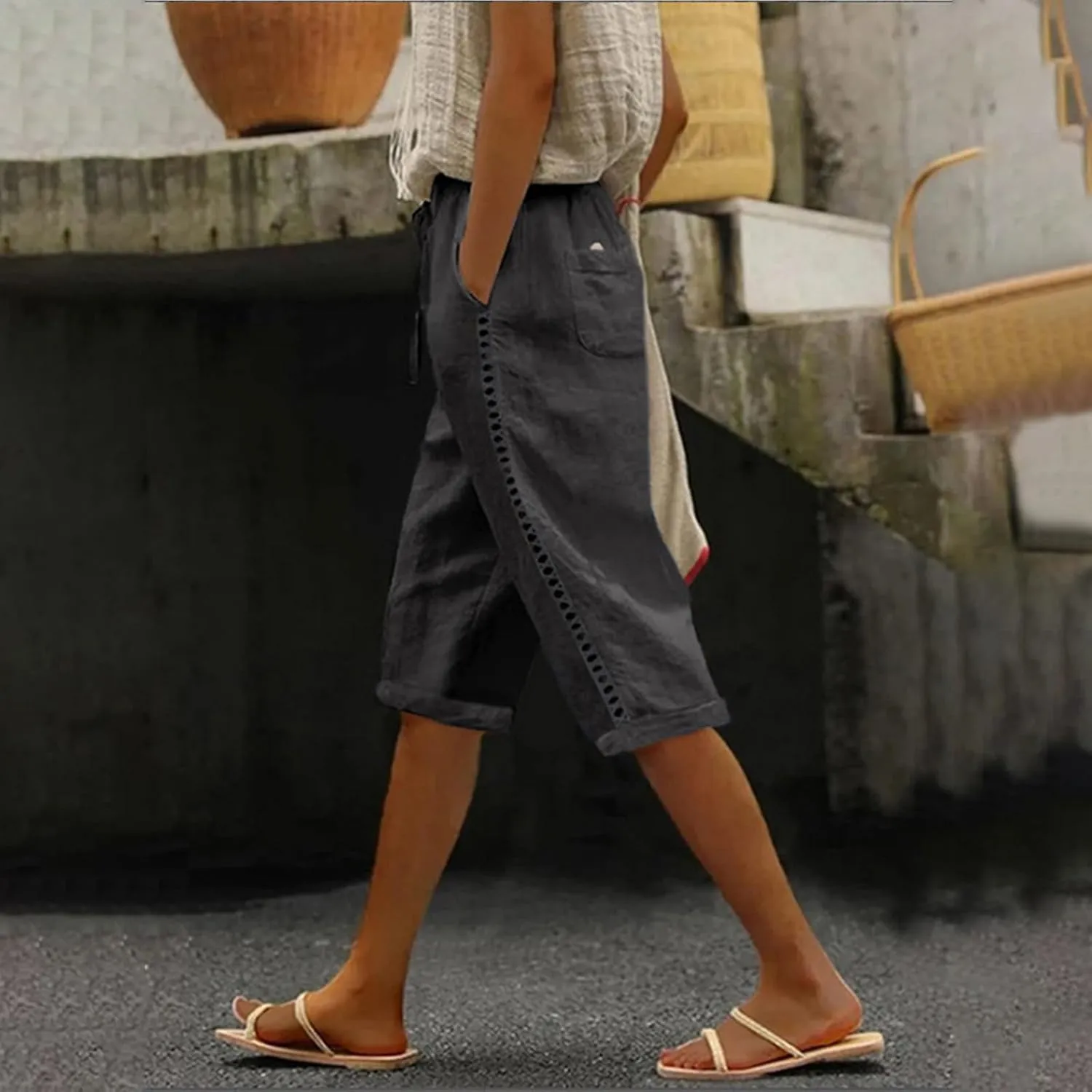 Linen Shorts for Women Knee Length Drawstring Elastic Waist Side Cutout Bermuda Shorts Pockets Summer Casual Shorts