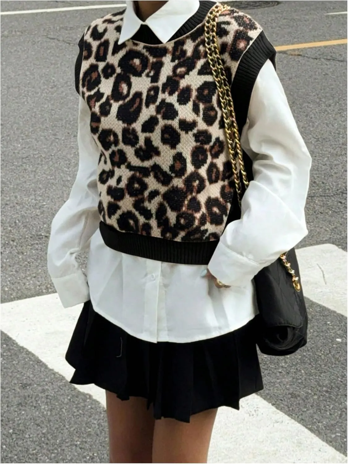 MakeMeChic Women's Leopard Print Vest Top Y2K Crew Neck Sleeveless Sweater Vests