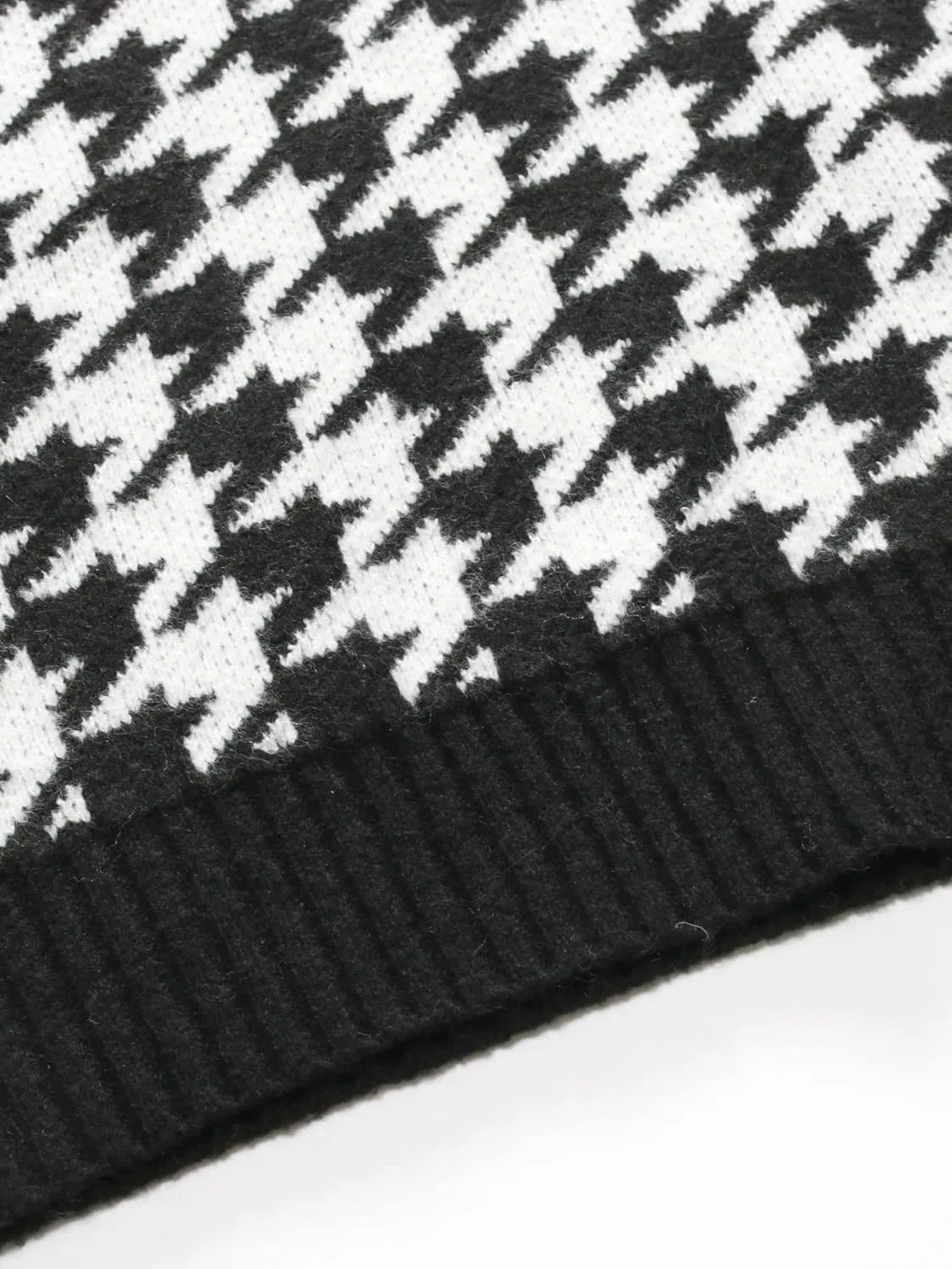Milumia Men's Houndstooth Sweater Vest Sleeveless V Neck Casual Rib Knit Top