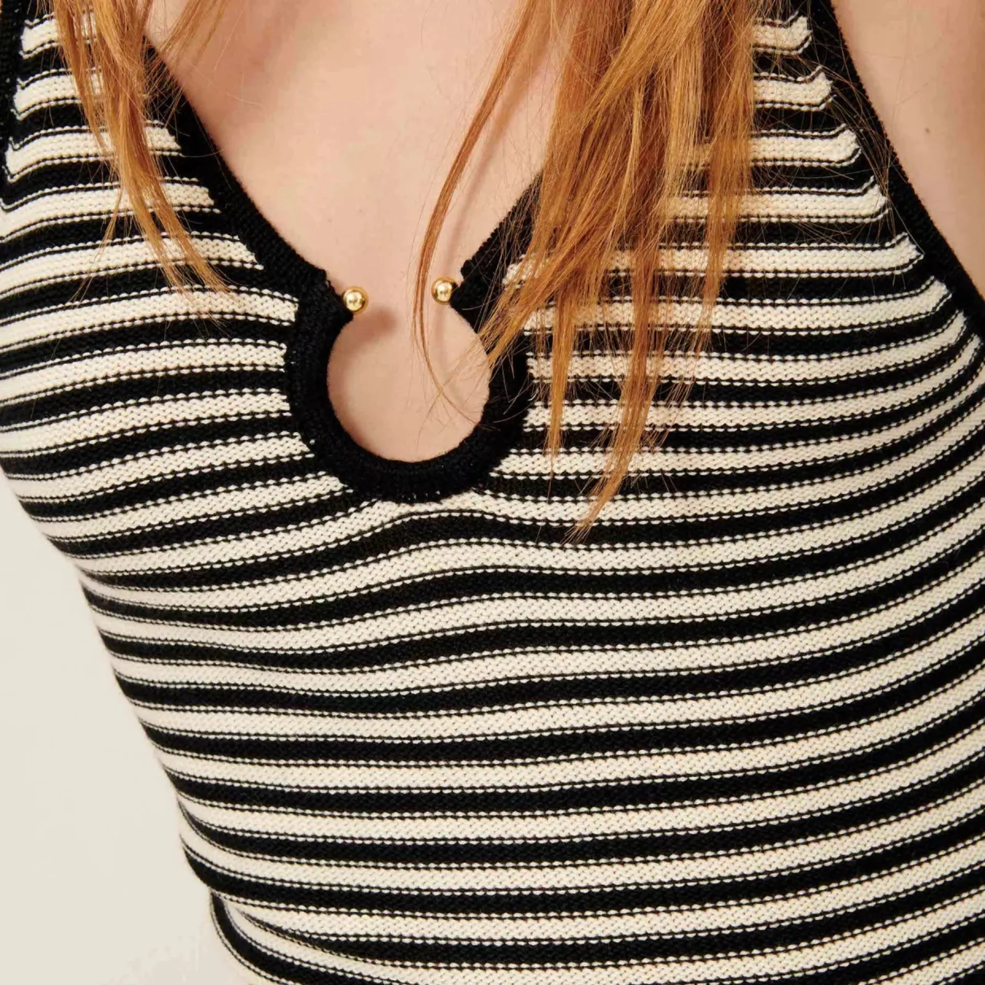 Solania Thin Straps Tank Top (Whiblack)