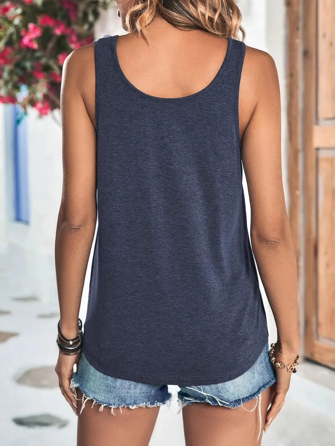 SweatyRocks Women's Scoop Neck Button Front Tank Top Casual Solid Sleeveless T Shirt
